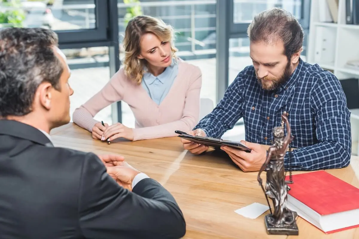 Contrate A Un Abogado De Divorcio En Arlington Para Casos Complejos