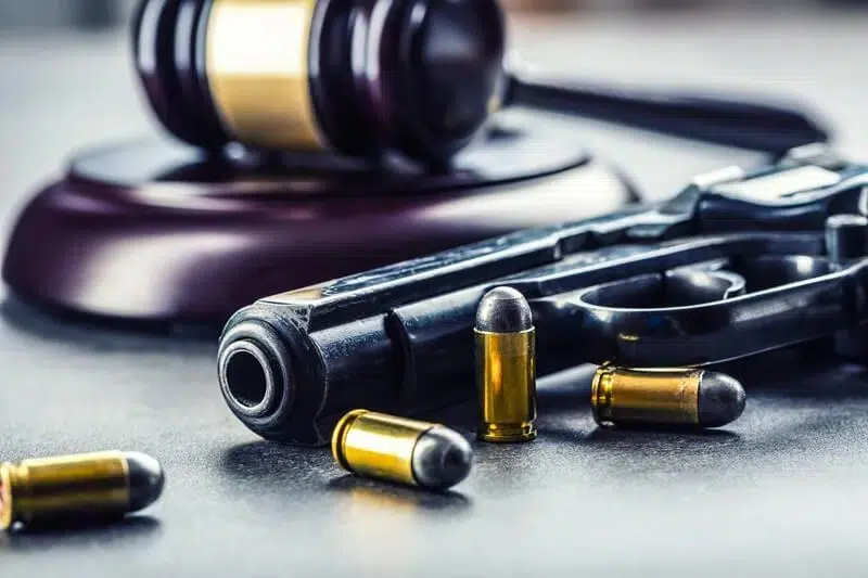 Abogado de Tráfico de Armas en Manassas para Casos Federales
